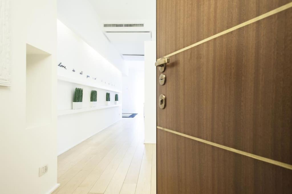 Charming Home Near Duomo ミラノ エクステリア 写真