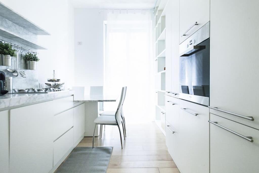 Charming Home Near Duomo ミラノ エクステリア 写真