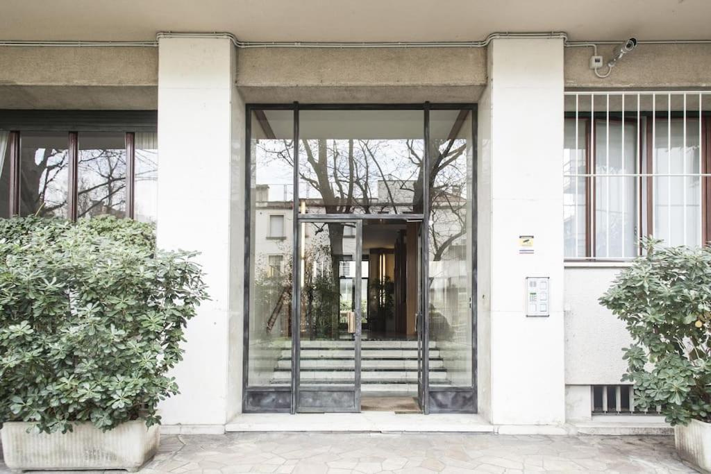 Charming Home Near Duomo ミラノ エクステリア 写真